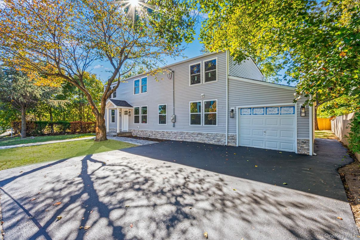 Attached, Exterior, Facade, Georgian