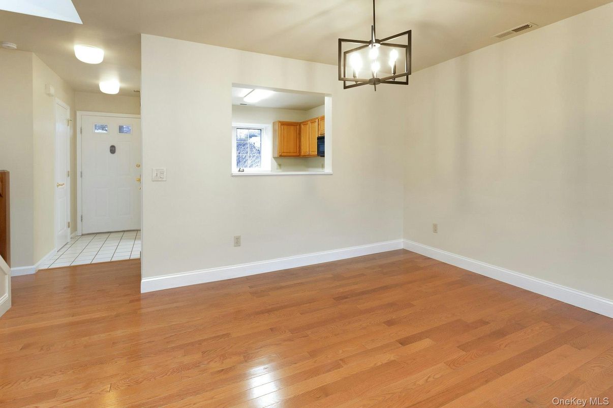 Empty room, Interior, Pendant Lights, Wood Texture Flooring