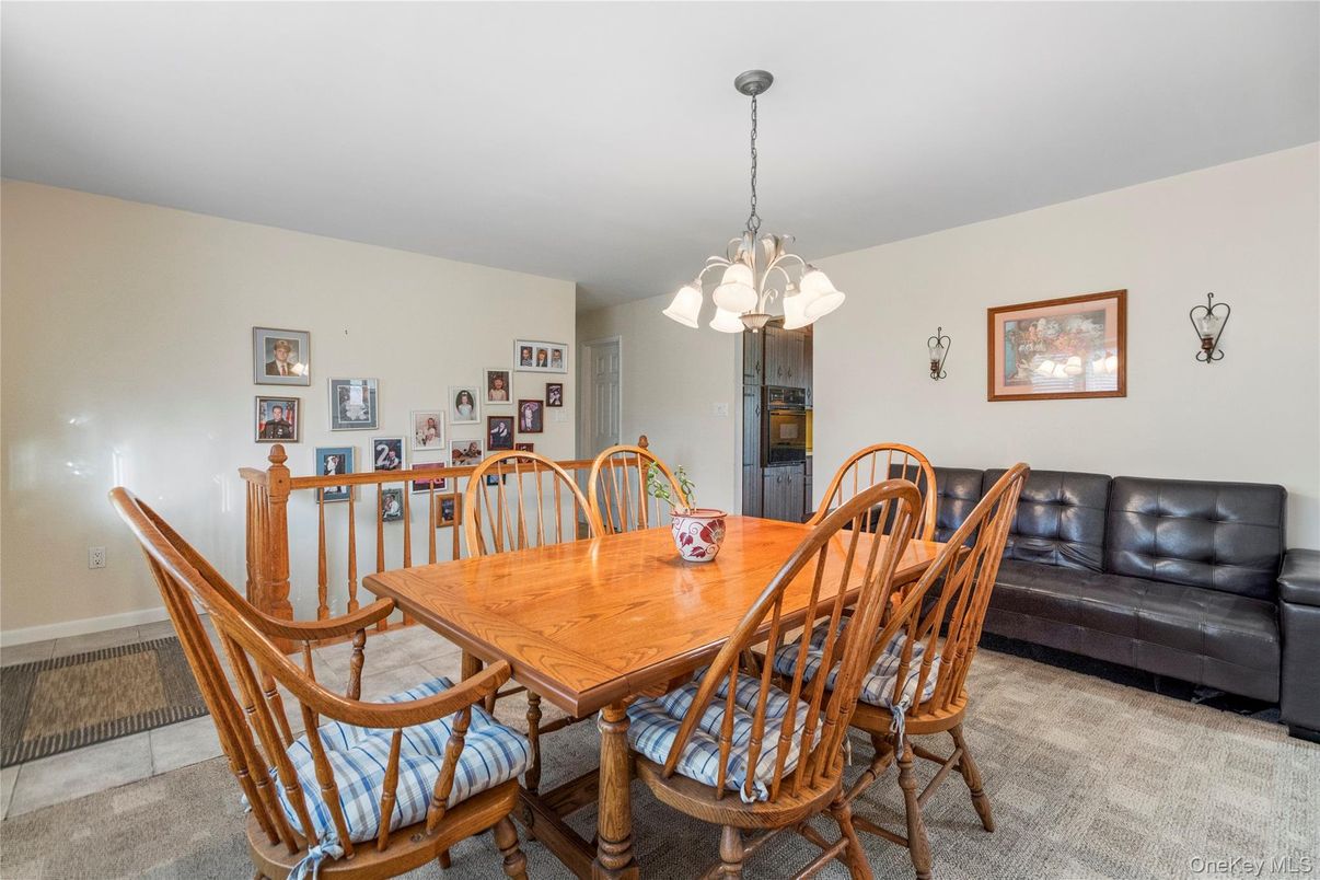 Chandelier, Dining room, Interior, Pendant Lights