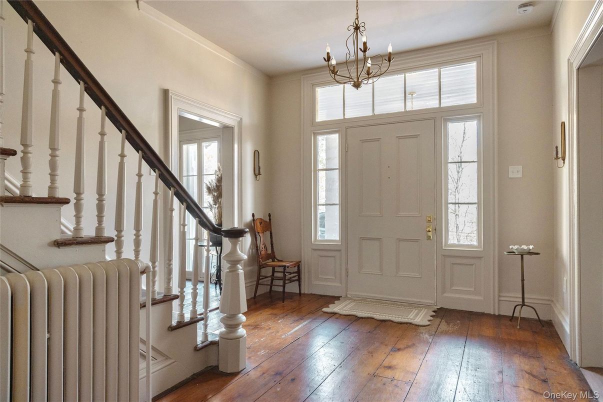 Chandelier, Interior, Wood Texture Flooring