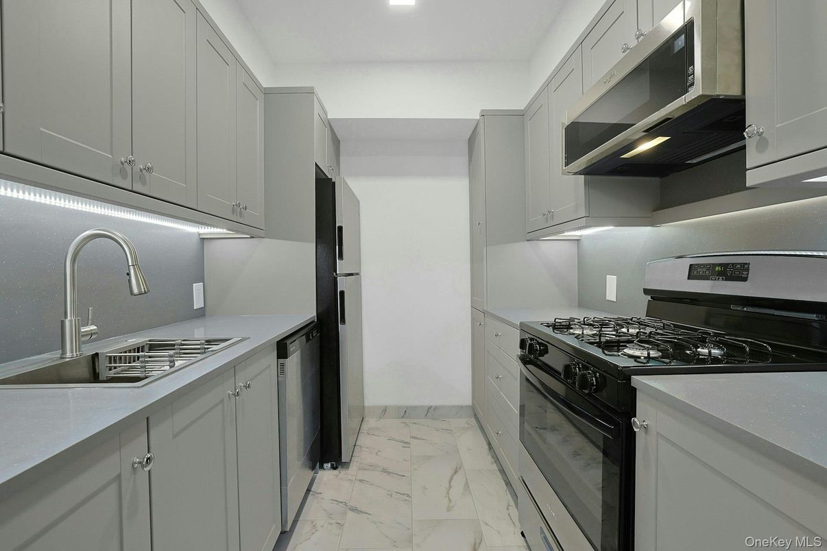 Interior, Kitchen, Marble, Recessed Lighting