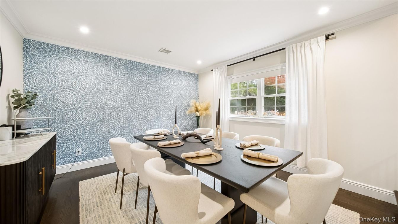 Dining room, Interior, Recessed Lighting, Wood Texture Flooring