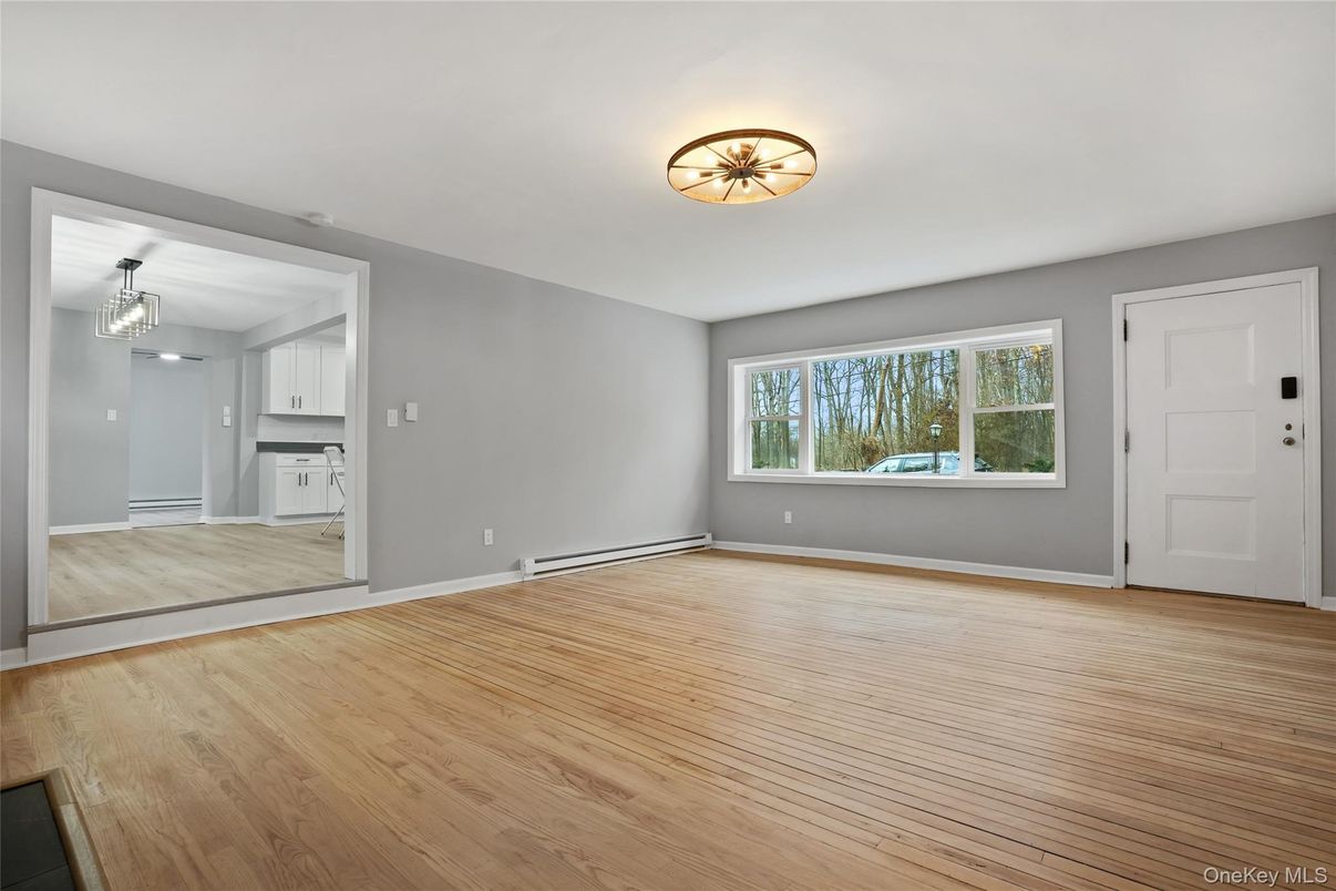 Empty room, Interior, Pendant Lights, Wood Texture Flooring
