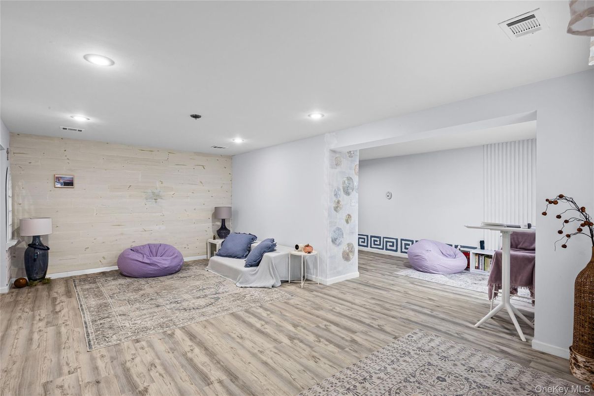 Interior, Recessed Lighting, Wood Texture Flooring, Wooden Walls