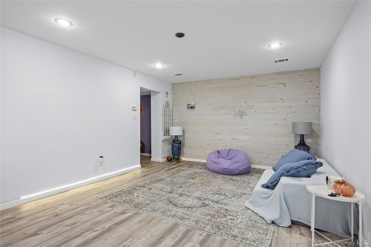 Interior, Recessed Lighting, Wood Texture Flooring, Wooden Walls