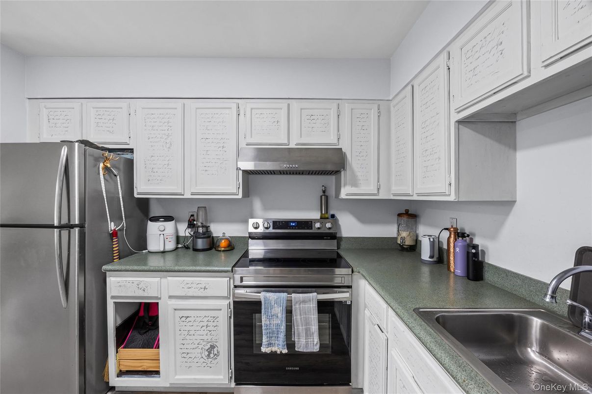 Interior, Kitchen, Stainless Steel Appliances