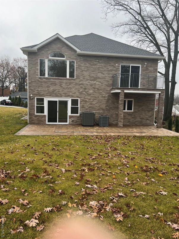 Exterior, Facade, None