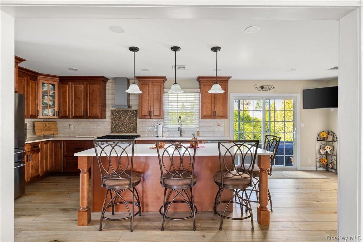 Interior, Kitchen, Pendant Lights, Wood Texture Flooring
