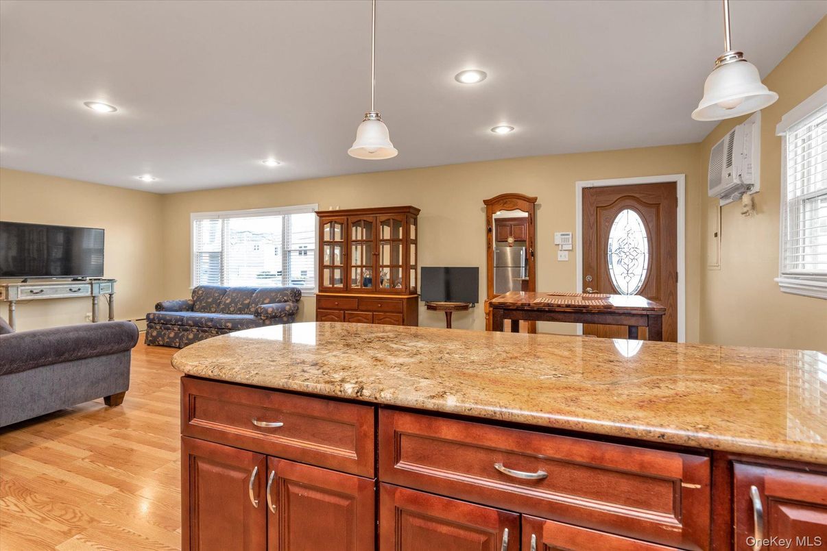 Interior, Kitchen, Living room, Pendant Lights, Recessed Lighting, Wood Texture Flooring