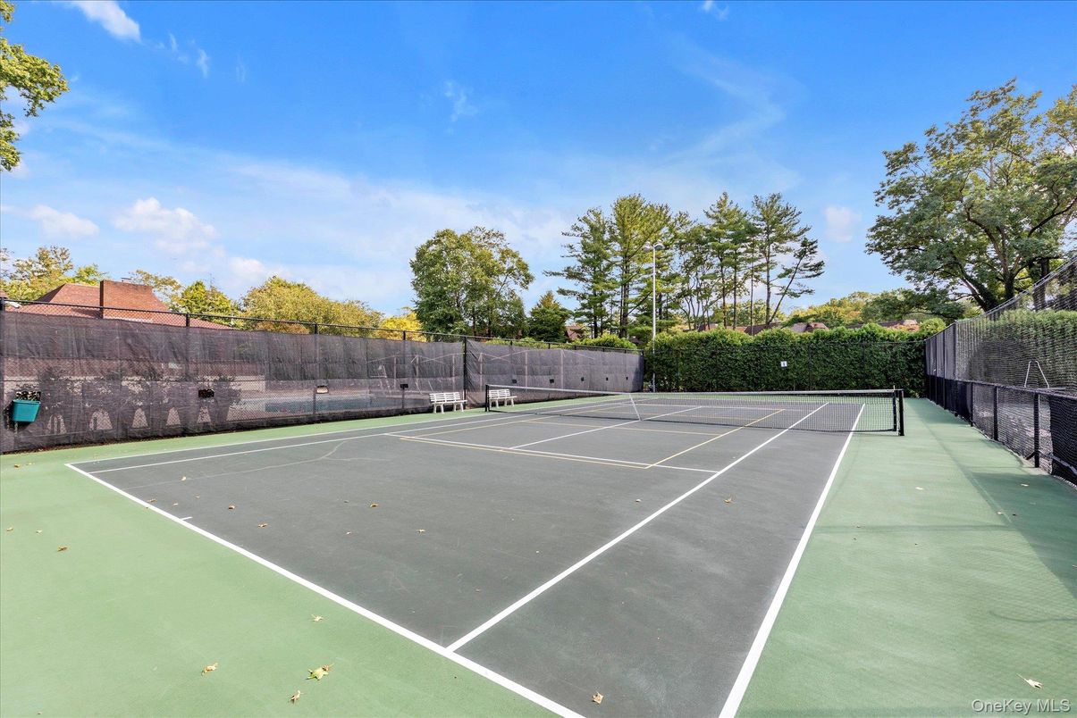 Exterior, Tennis Courts