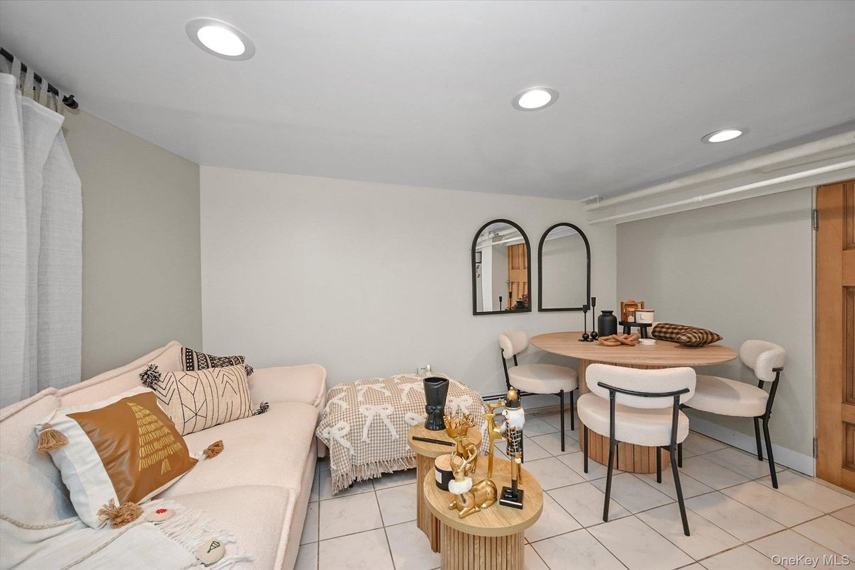 Dining room, Interior, Living room, Recessed Lighting