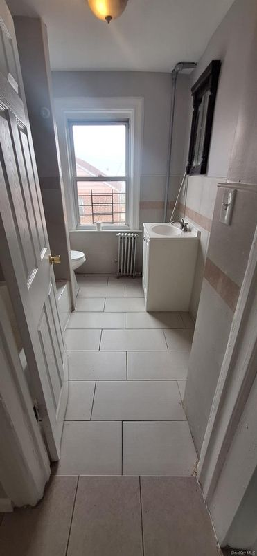 Bathroom, Free Standing Baths, Interior