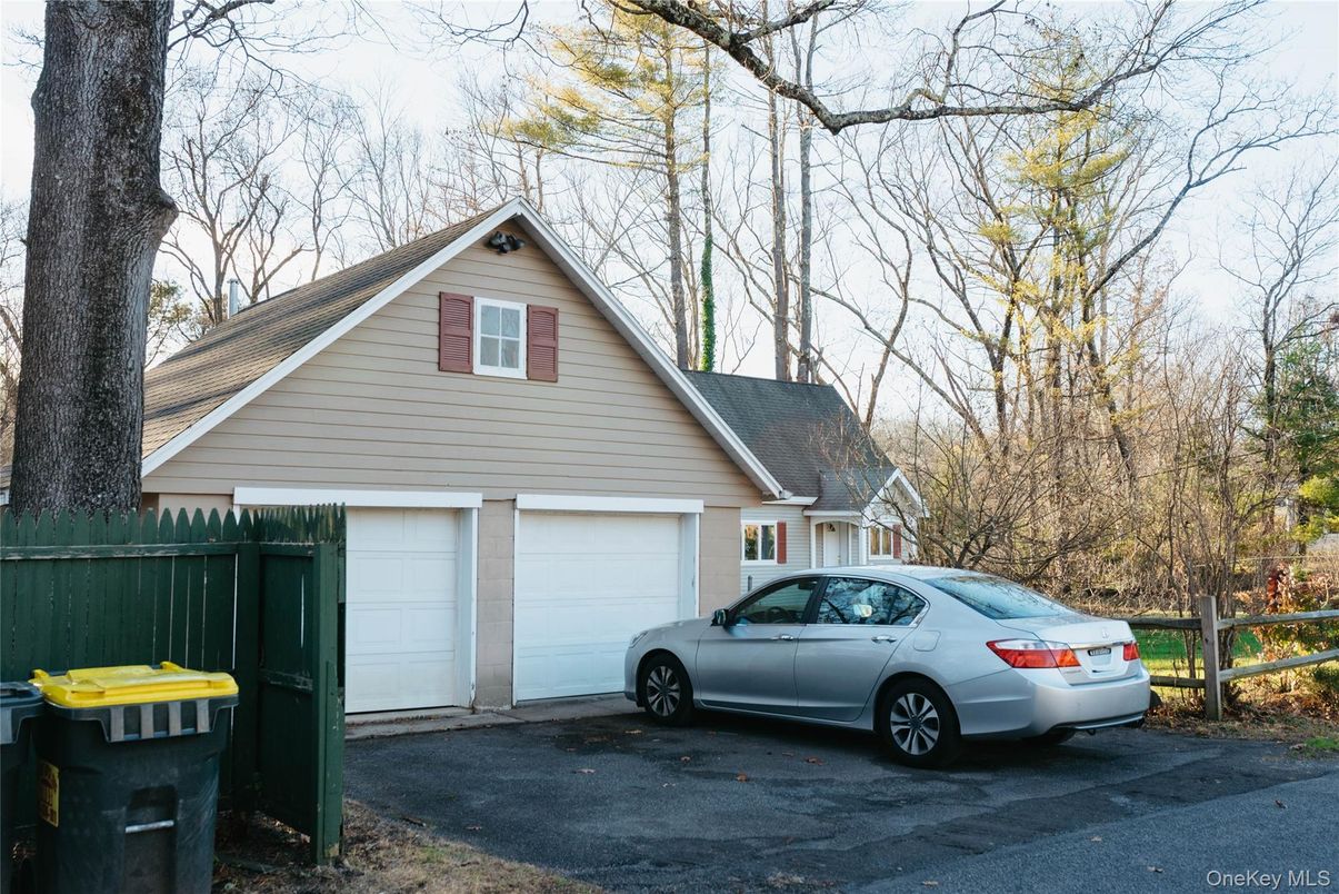 Attached, Exterior, Facade, A Frame