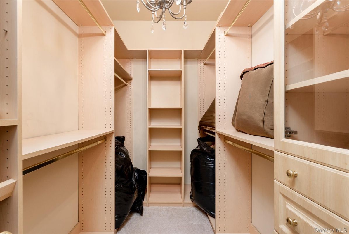 Interior, Walk-in Closets