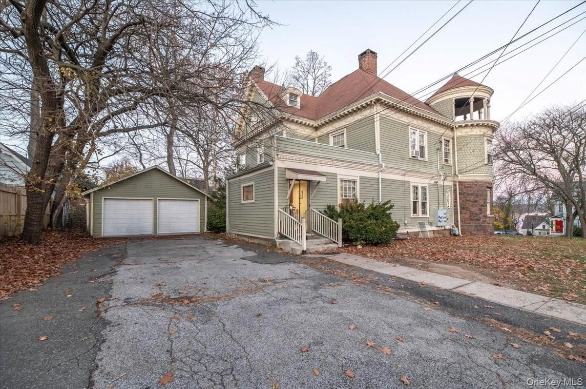 Backyard, Detached Garage, Exterior, Facade, Brick Facade, Queen Anne Victorian