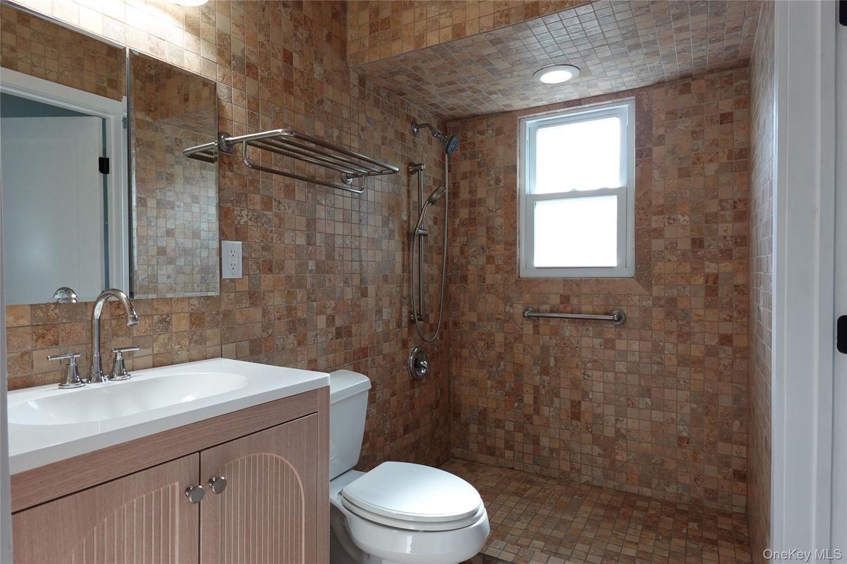 Bathroom, Interior, Recessed Lighting, Stone Walls