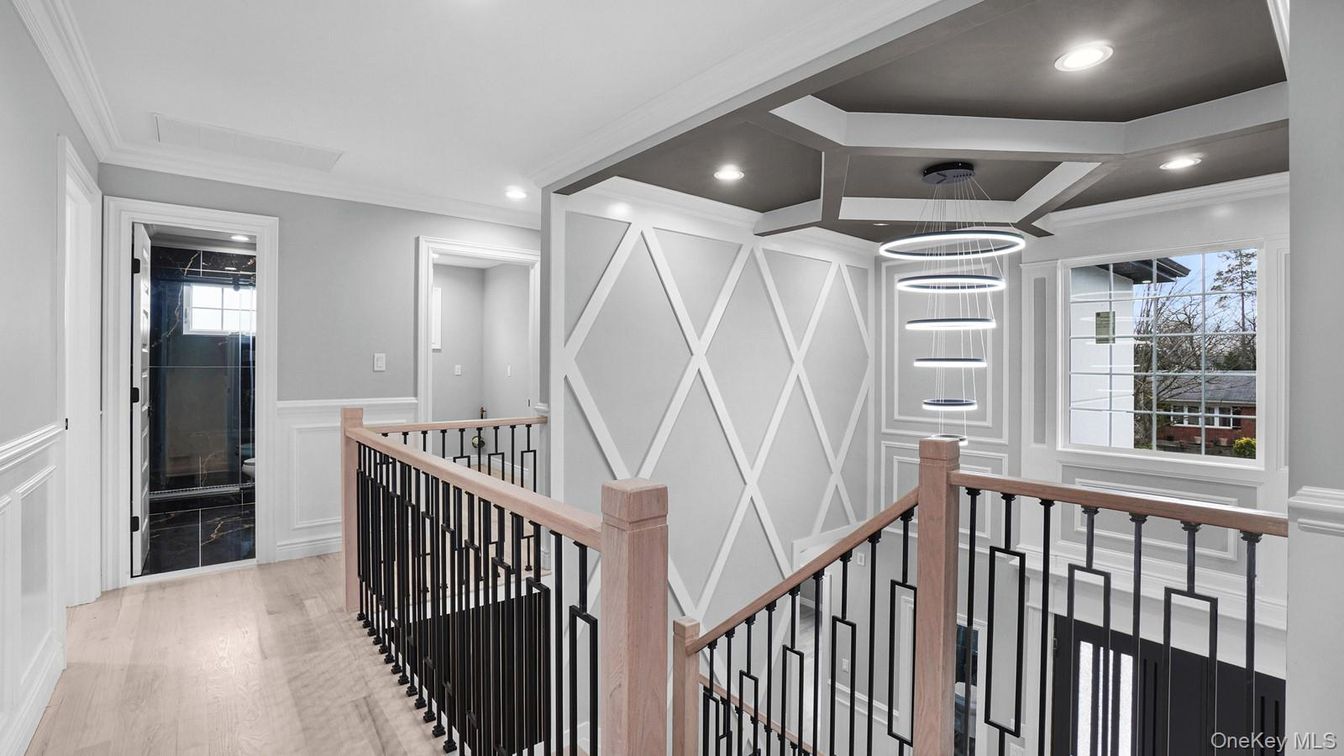 Interior, Pendant Lights, Recessed Lighting, Wood Texture Flooring