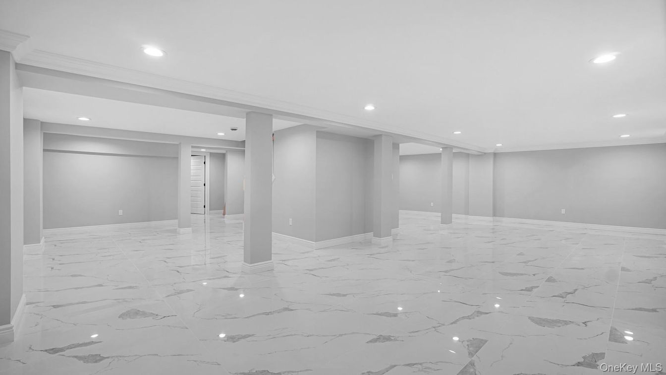Empty room, Interior, Marble, Recessed Lighting
