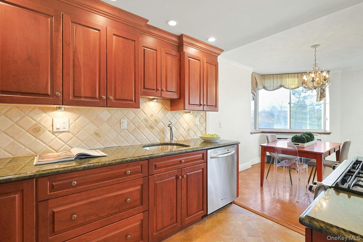 Chandelier, Dining room, Interior, Kitchen, Recessed Lighting