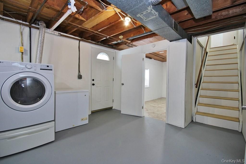 Interior, Utility Closets, Washer, Wooden Beams, Wooden Ceilings