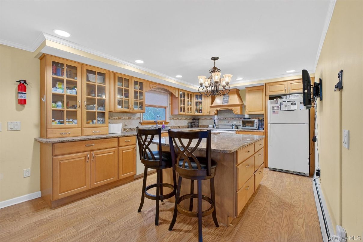 Chandelier, Interior, Kitchen, Recessed Lighting, Wood Texture Flooring