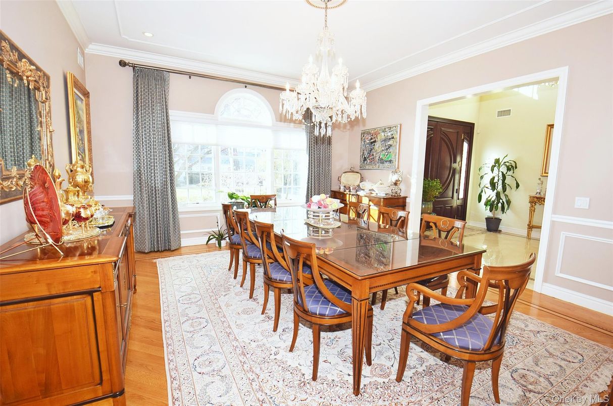 Chandelier, Dining room, Interior, Recessed Lighting, Wood Texture Flooring
