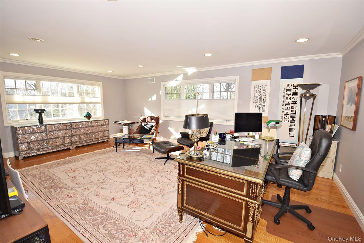 Home Office, Interior, Recessed Lighting, Wood Texture Flooring