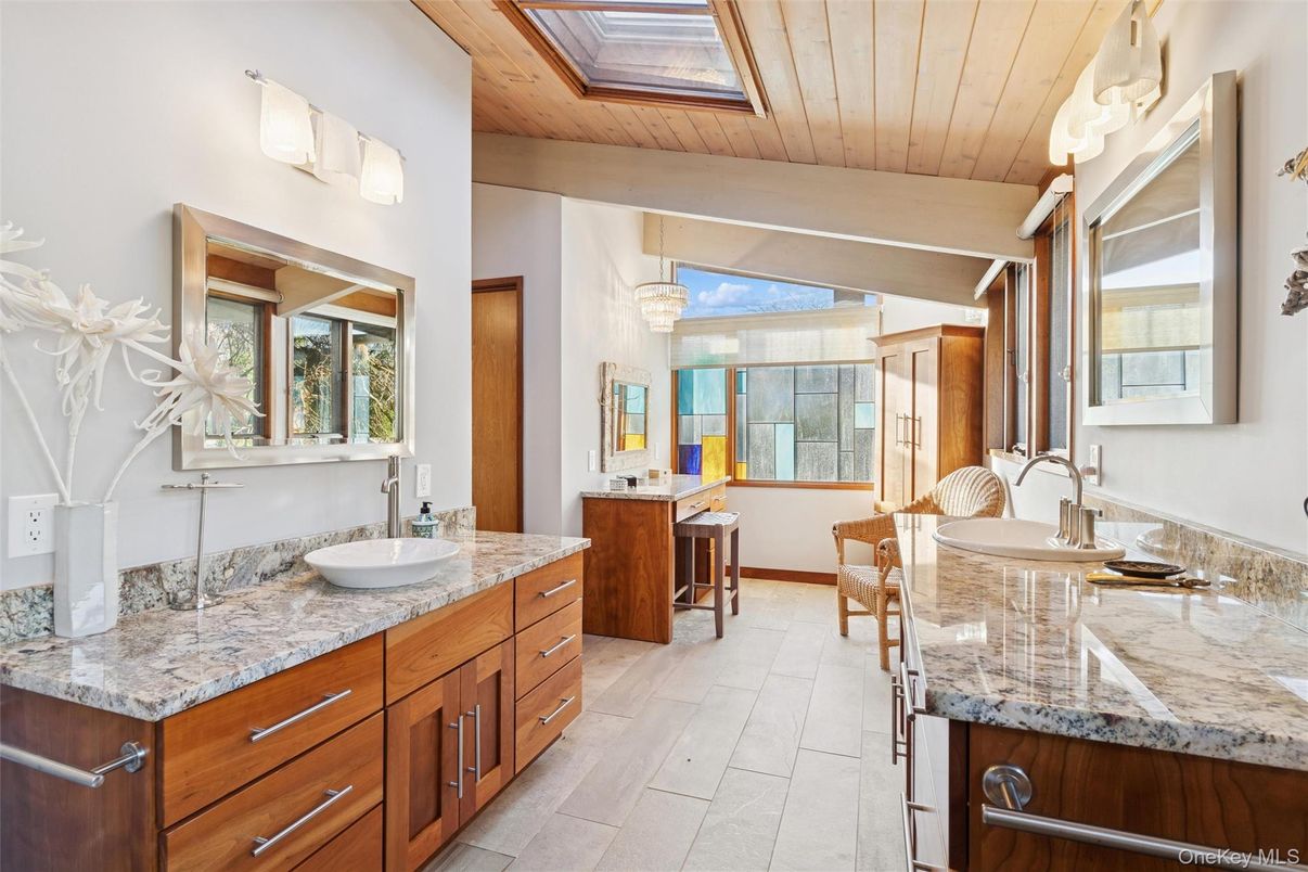 Bathroom, Dual Sink Vanities, Interior, Pendant Lights, Wooden Ceilings