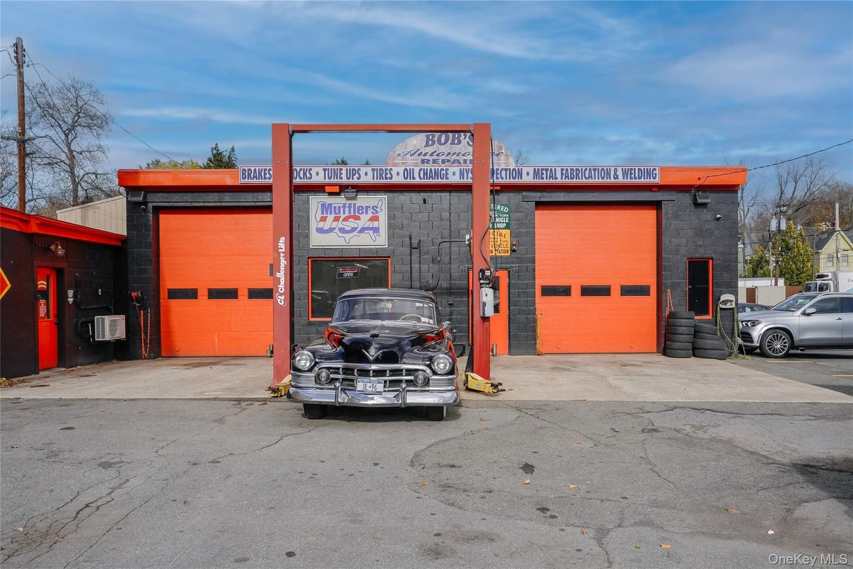 Detached Garage, Exterior