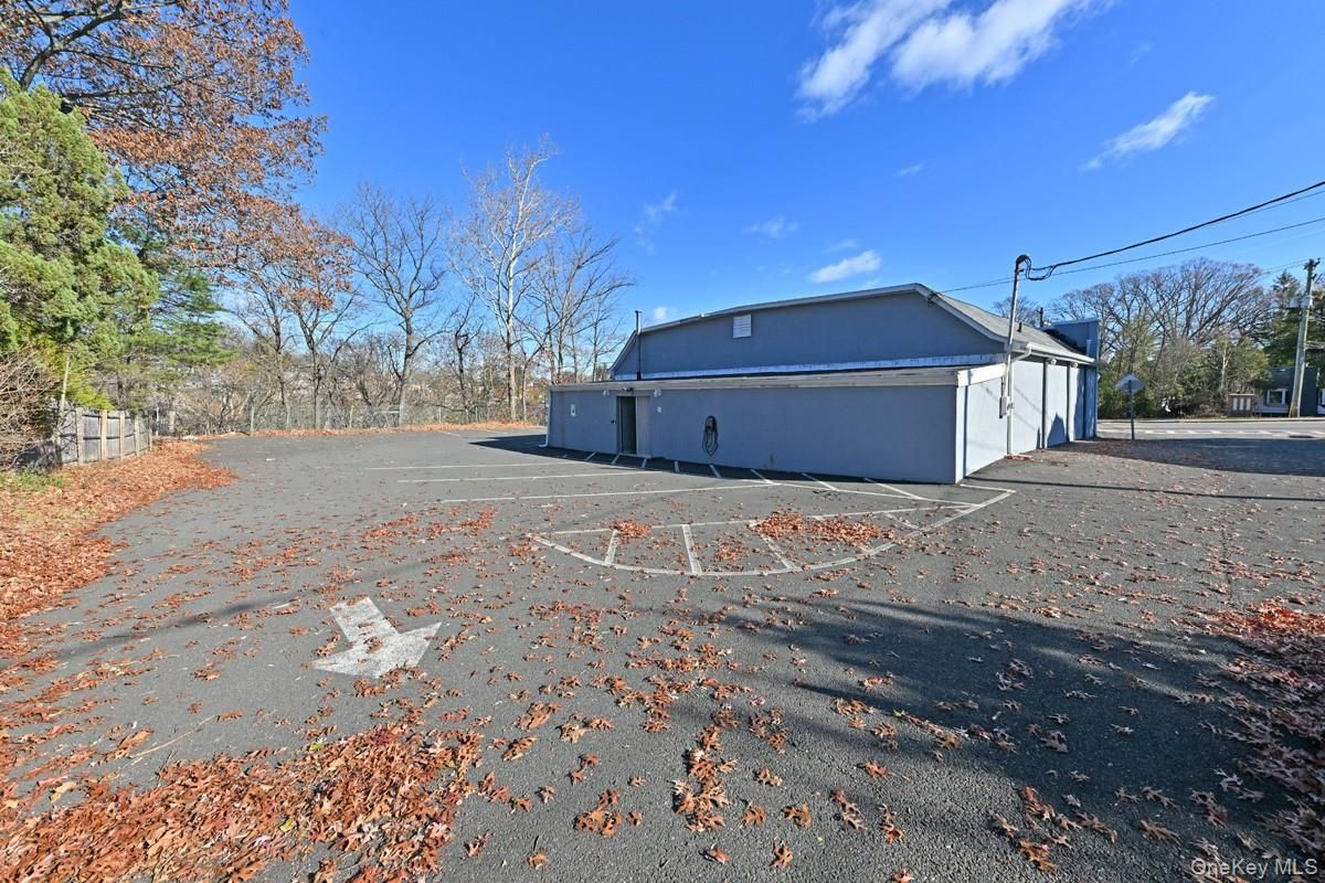 Detached Garage, Exterior