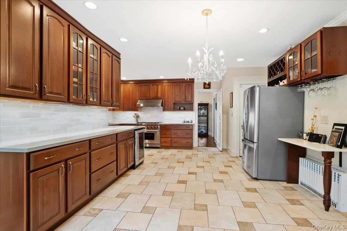 Chandelier, Interior, Kitchen, Recessed Lighting, Stainless Steel Appliances