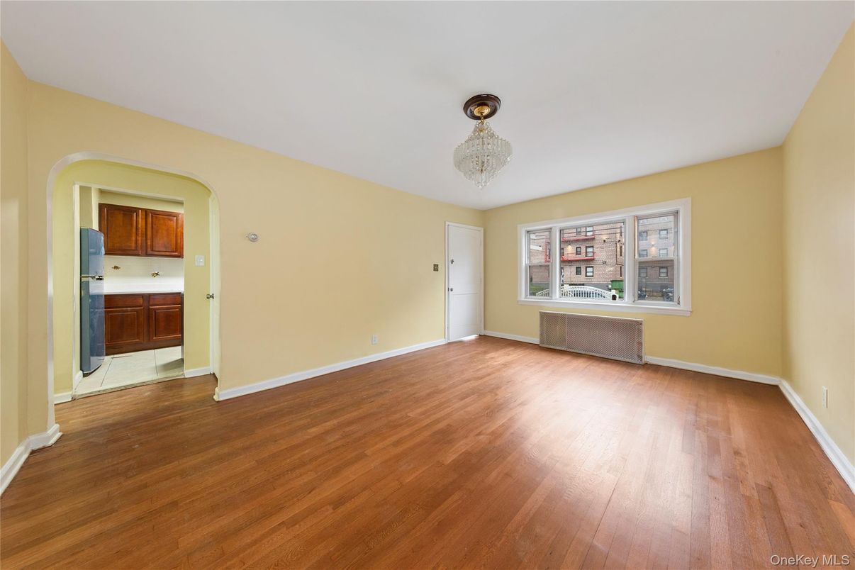 Chandelier, Empty room, Interior, Wood Texture Flooring