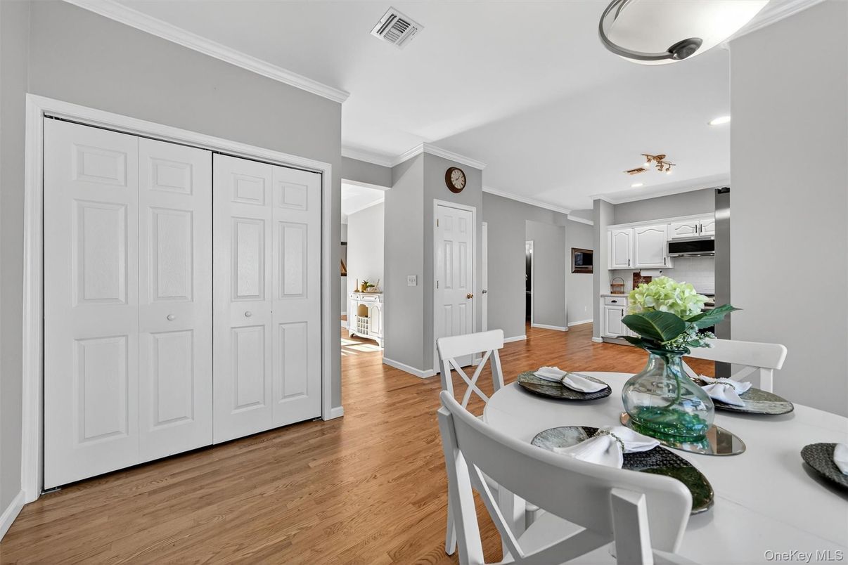 Dining room, Interior, Kitchen, Recessed Lighting, Wood Texture Flooring