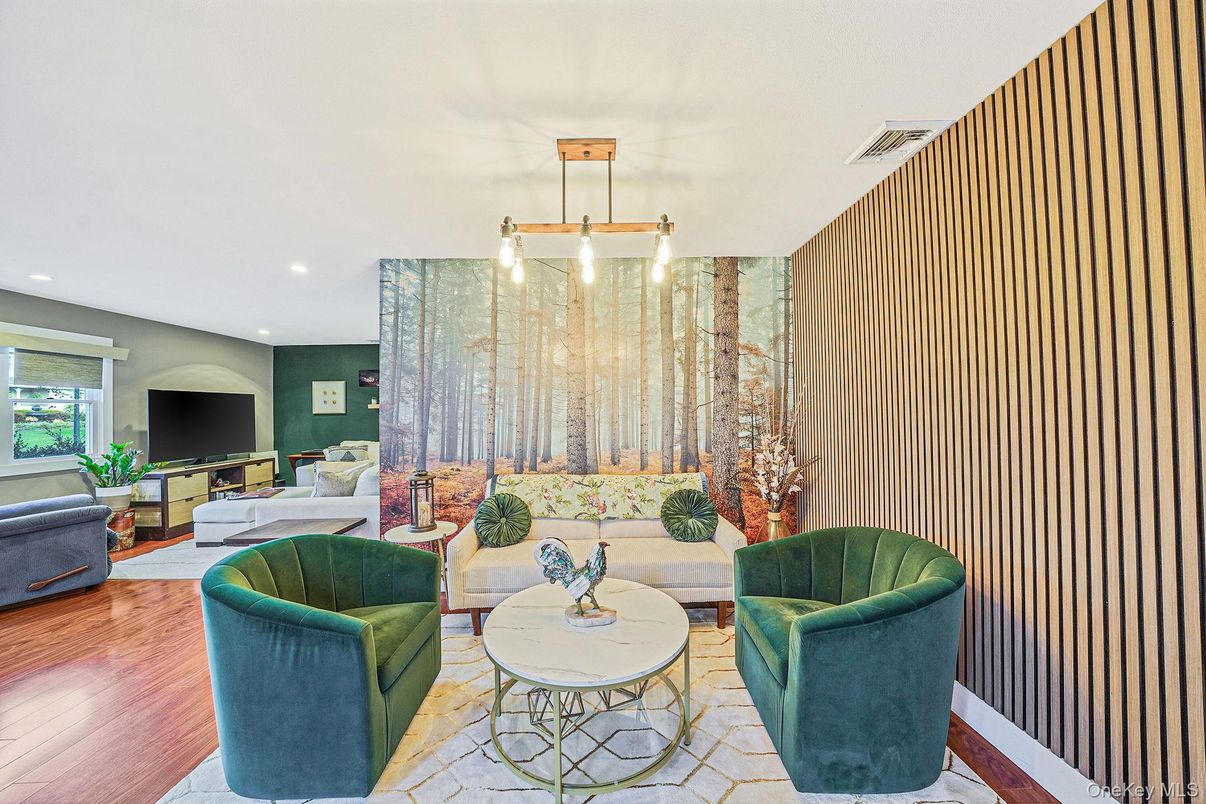 Interior, Living room, Pendant Lights, Recessed Lighting, Wood Texture Flooring