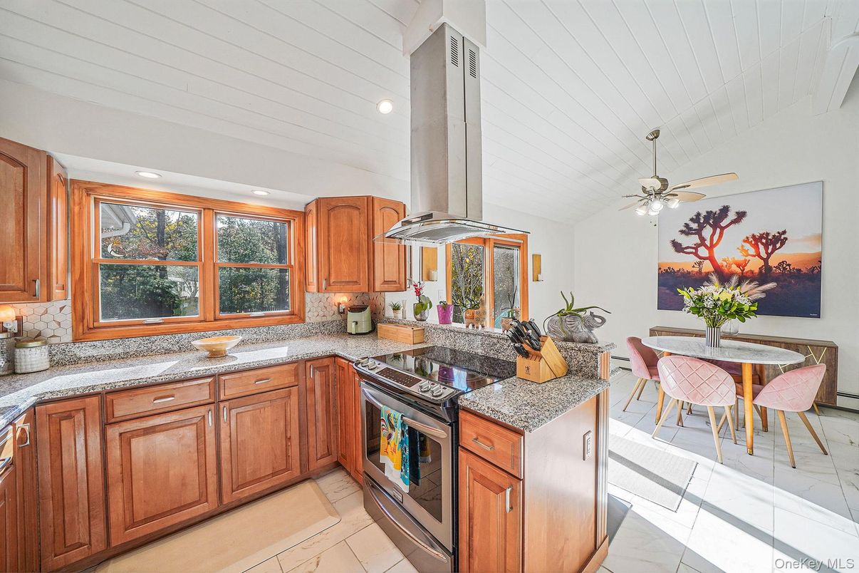 Dining room, Interior, Kitchen, Recessed Lighting