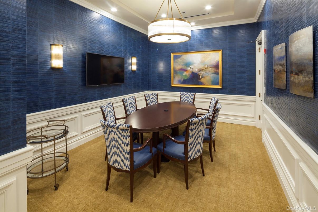 Dining room, Interior, Recessed Lighting