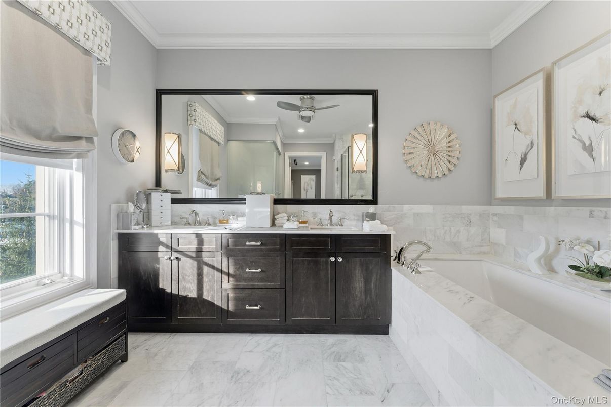 Bathroom, Dual Sink Vanities, Interior, Marble, Recessed Lighting