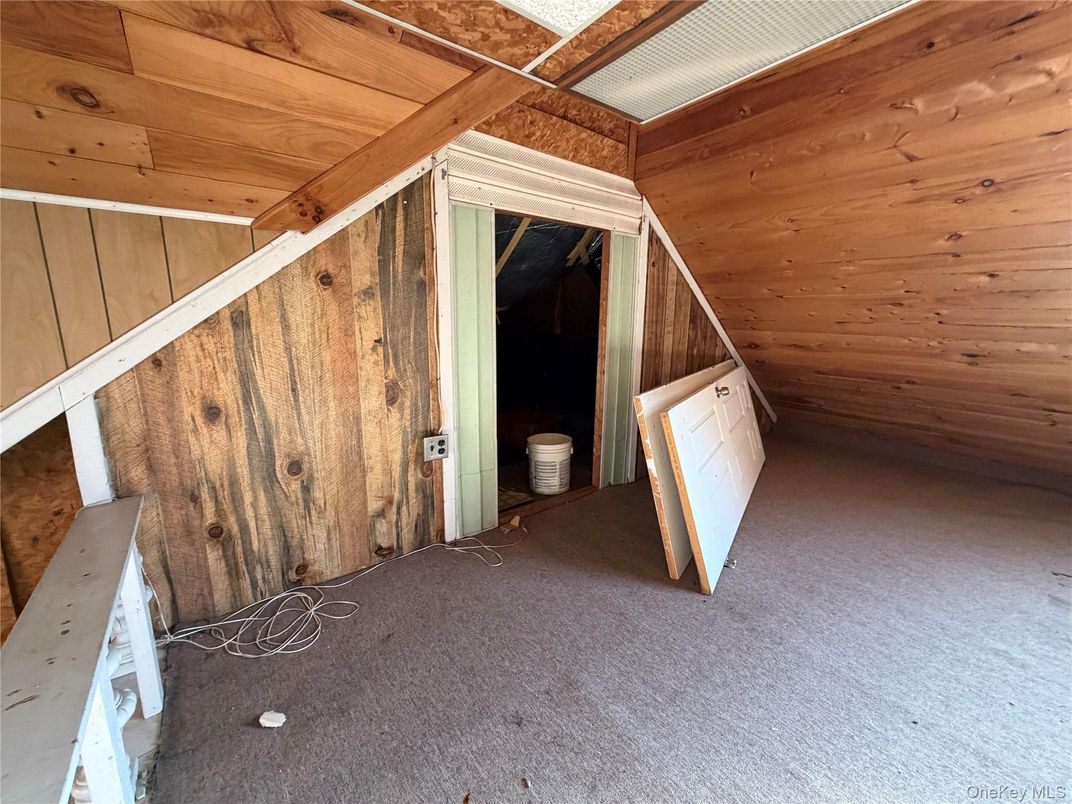 Empty room, Interior, Wooden Ceilings, Wooden Walls