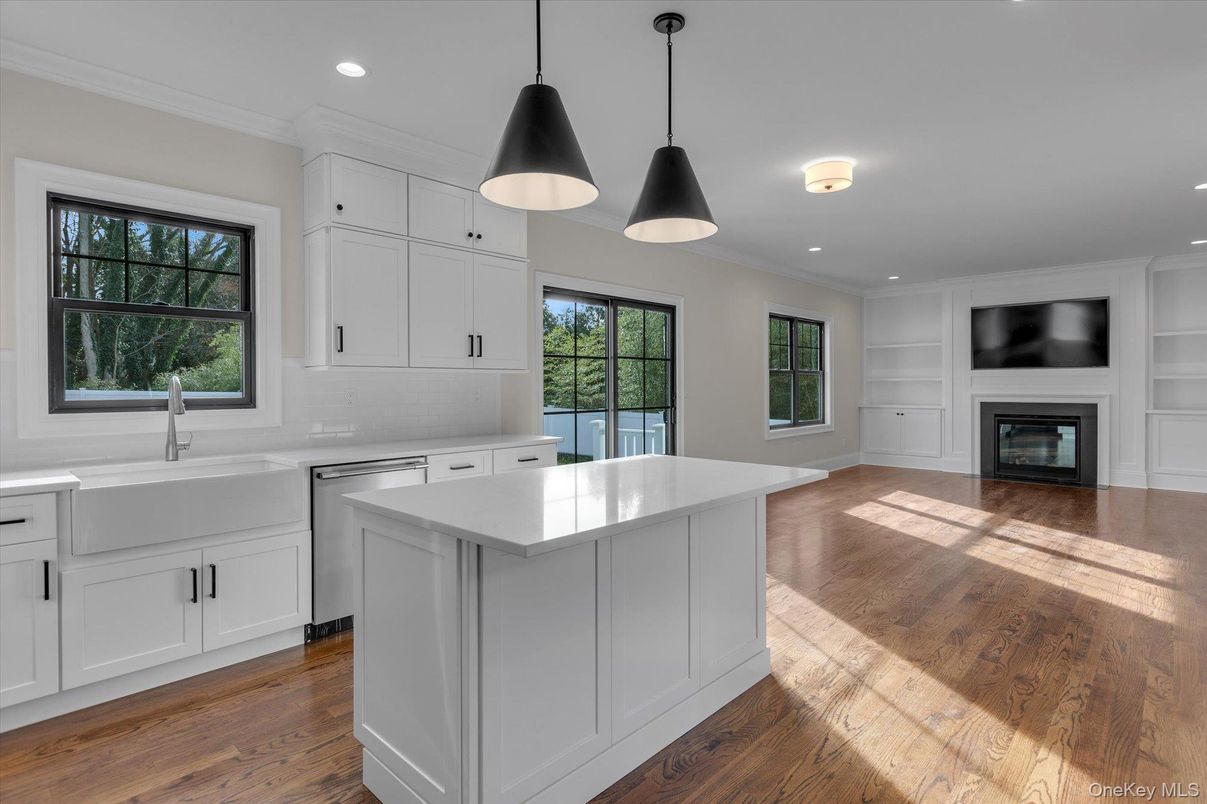 Fireplace, Interior, Kitchen, Pendant Lights, Recessed Lighting, Wood Texture Flooring