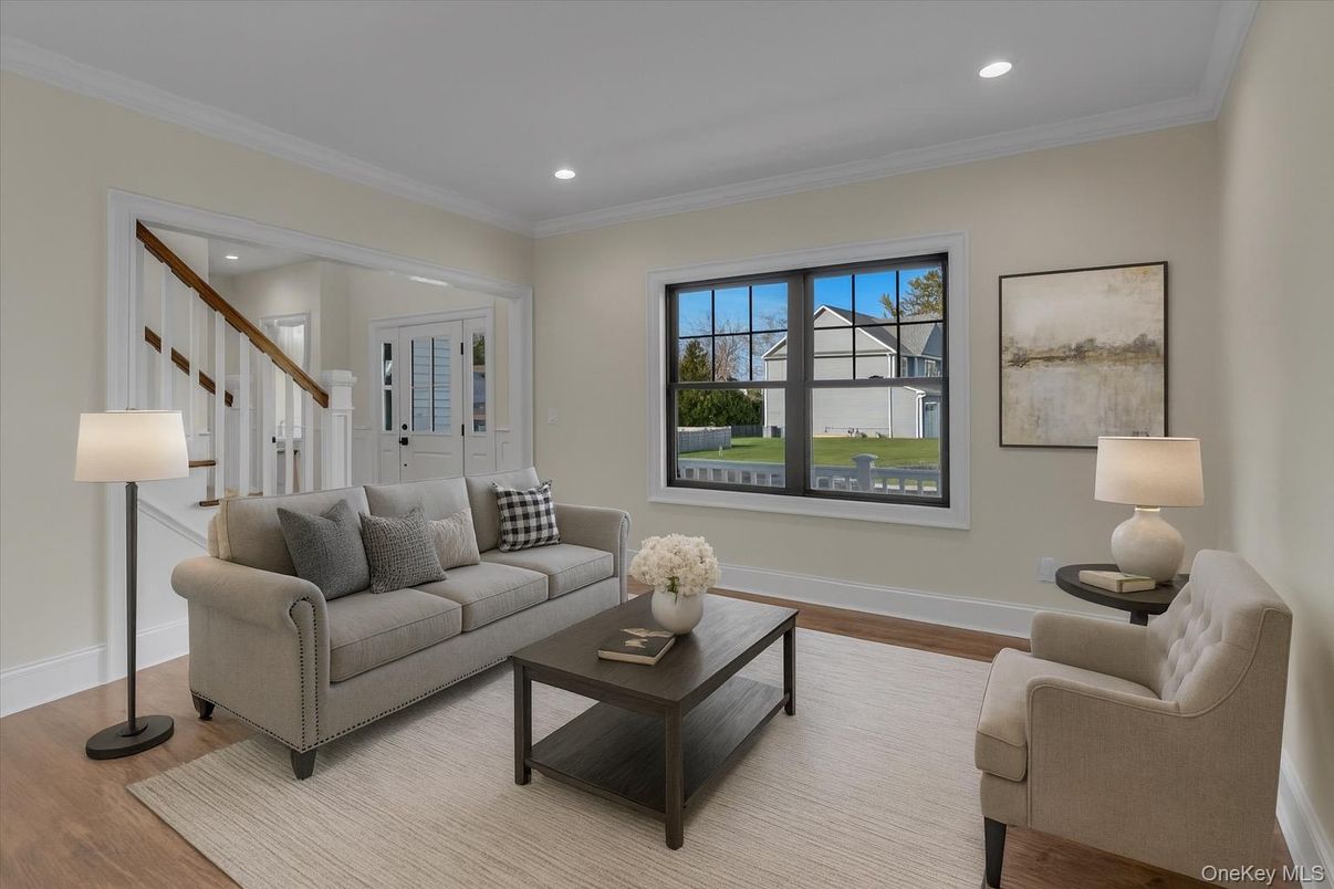 Interior, Living room, Recessed Lighting, Wood Texture Flooring