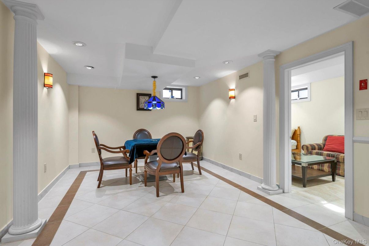 Dining room, Interior, Recessed Lighting