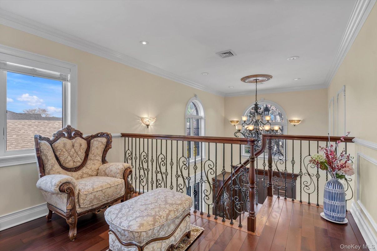 Chandelier, Interior, Recessed Lighting, Wood Texture Flooring