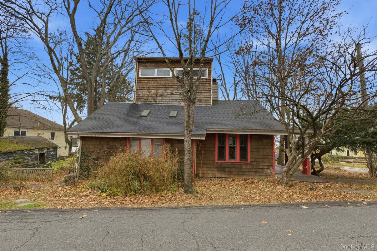 Exterior, Facade, Cape Cod