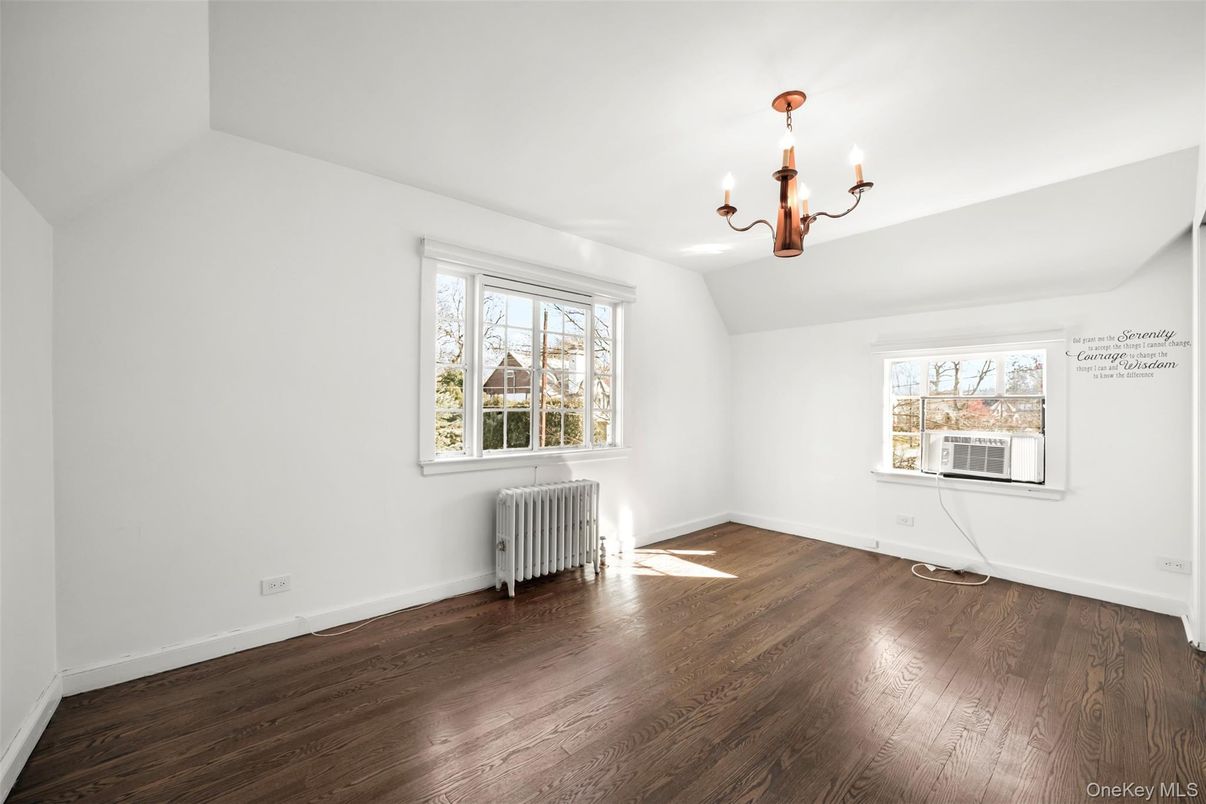 Chandelier, Empty room, Interior, Wood Texture Flooring