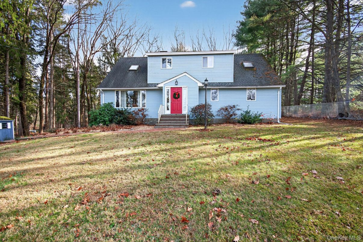 Backyard, Exterior, Facade, Cape Cod