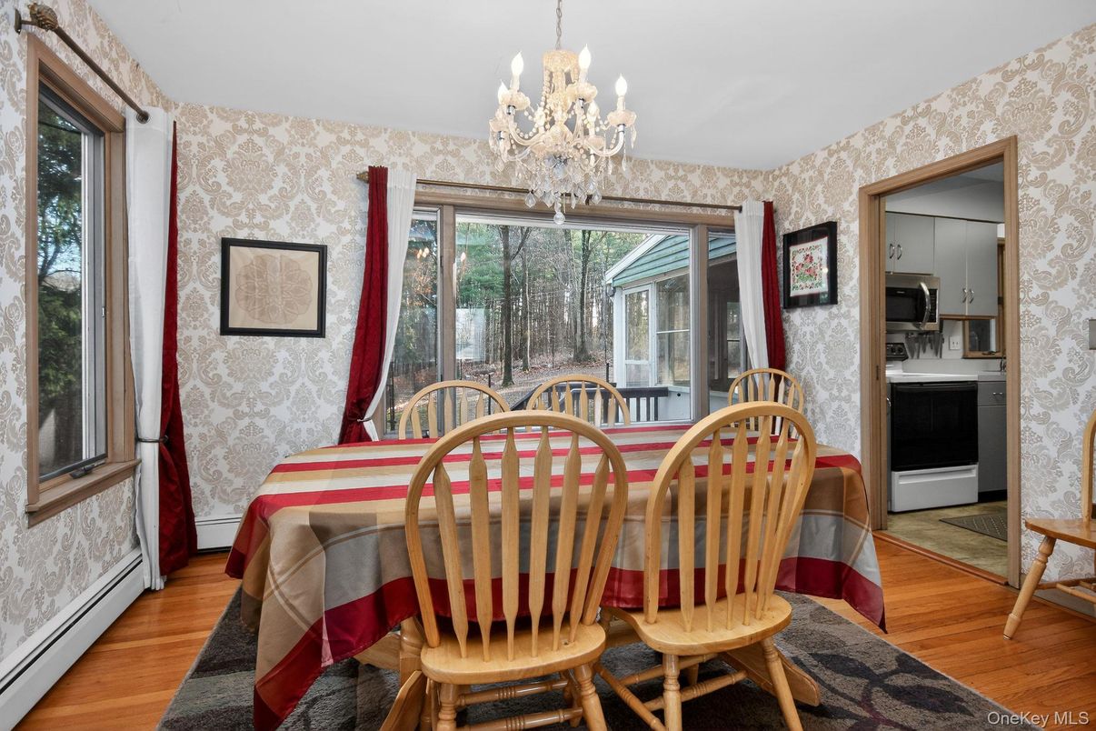 Chandelier, Dining room, Interior, Wood Texture Flooring