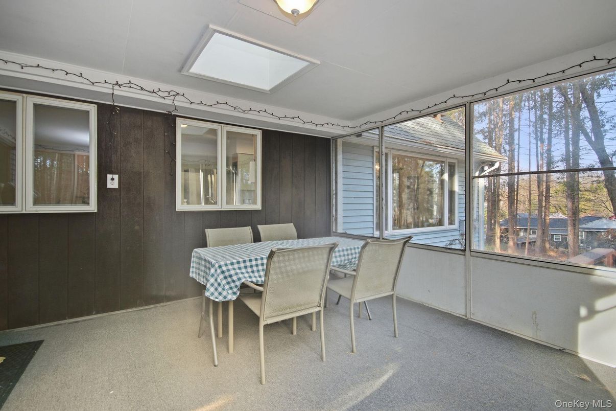 Dining room, Interior