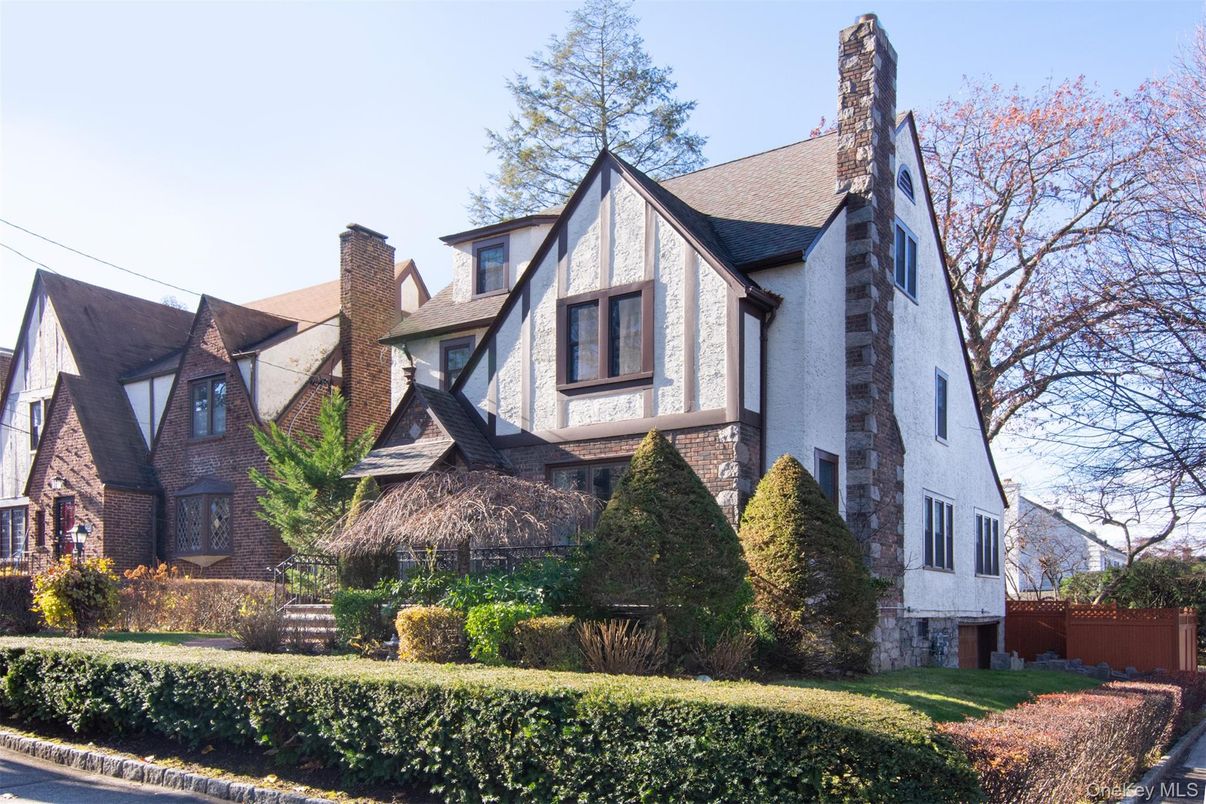 Exterior, Facade, Tudor Revival