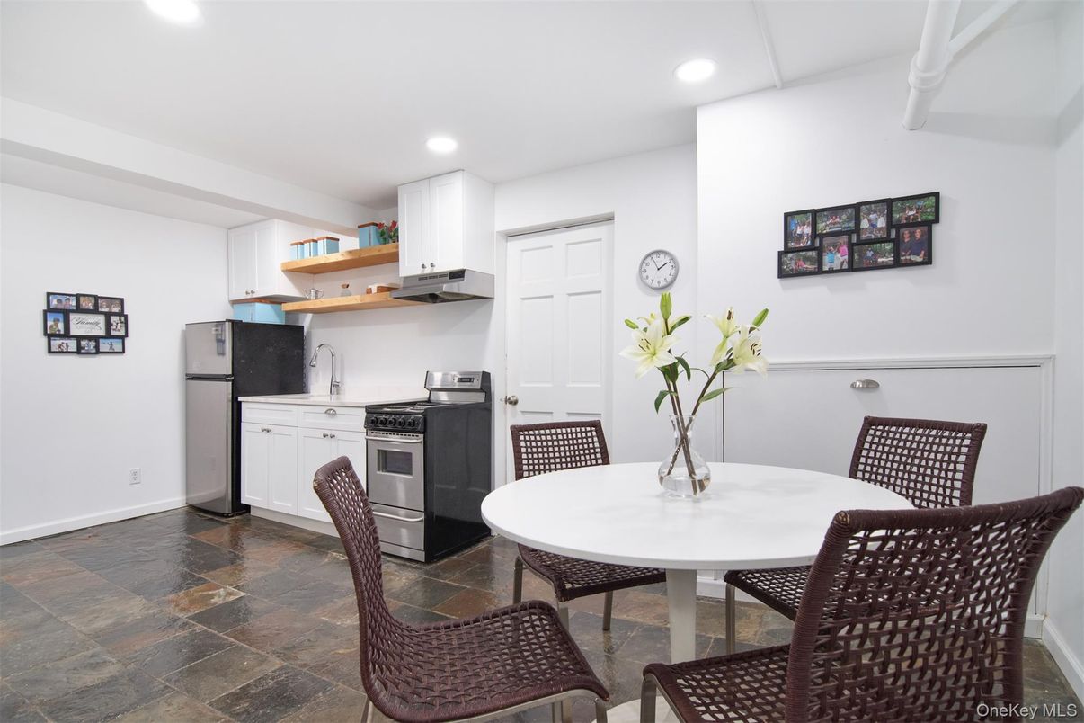 Dining room, Interior, Kitchen, Recessed Lighting
