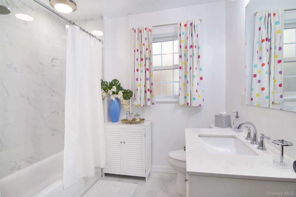 Bathroom, Interior, Marble, Marble Walls